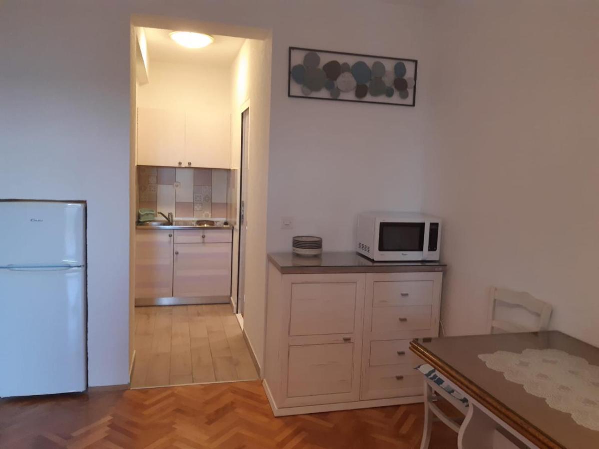 Jona - Dugi Rat - Mali Rat Apartment Екстериор снимка