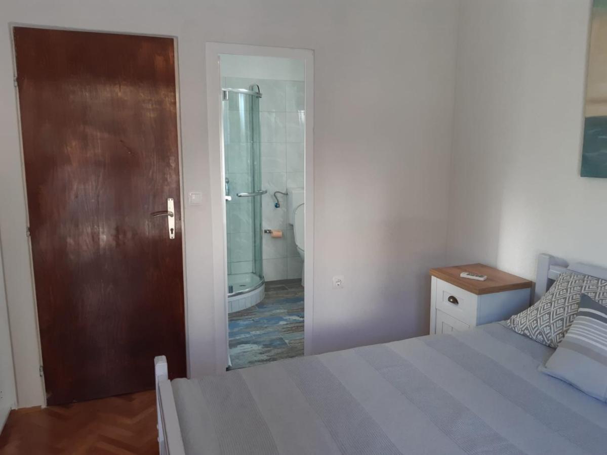 Jona - Dugi Rat - Mali Rat Apartment Екстериор снимка
