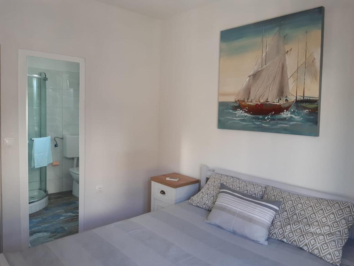 Jona - Dugi Rat - Mali Rat Apartment Екстериор снимка