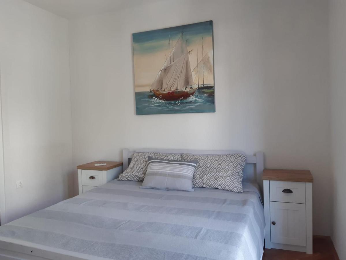 Jona - Dugi Rat - Mali Rat Apartment Екстериор снимка